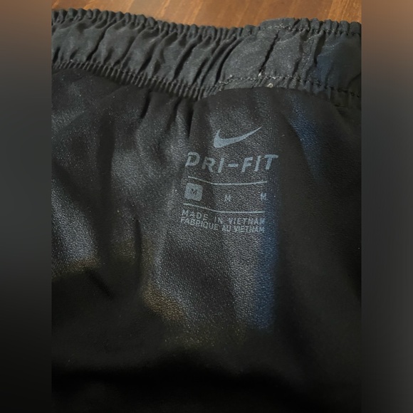 Nike shorts - Picture 3 of 3